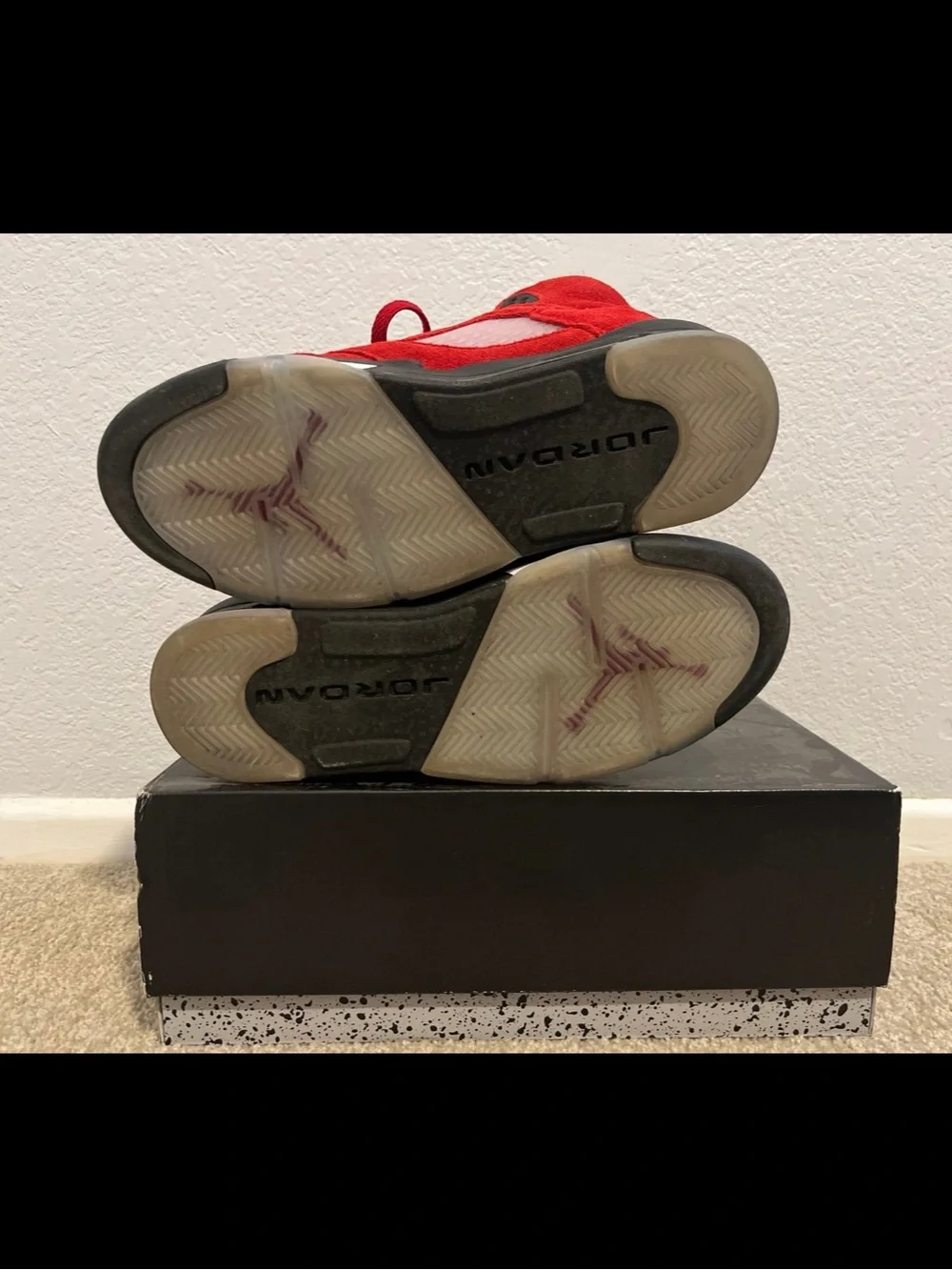 2021 Air Jordan 5 Retro Raging Bull Size 4.5Y 440888-600